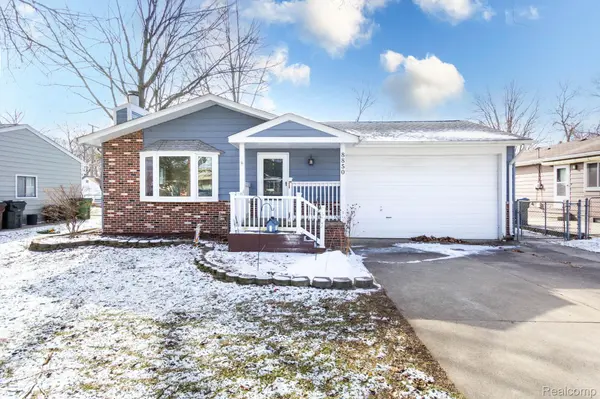8850 Janis ST, Shelby Charter Township, MI 48317