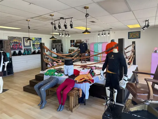 2060 E Texas Street, Bossier City, LA 71111