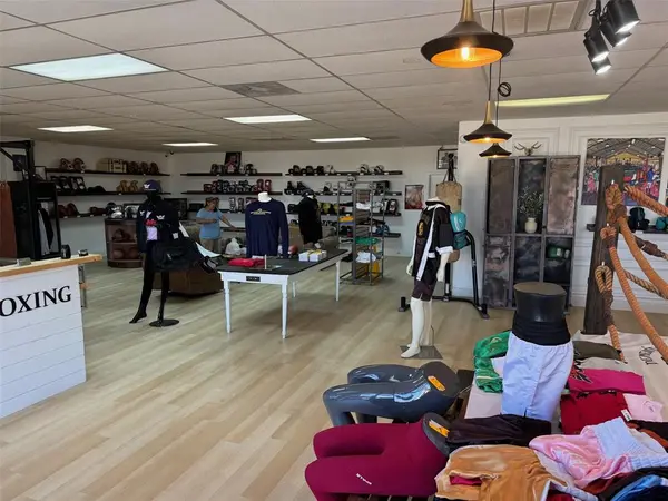 2060 E Texas Street, Bossier City, LA 71111