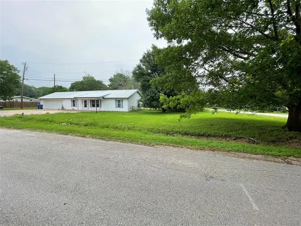 400 N Angelina, Whitney, TX 76692