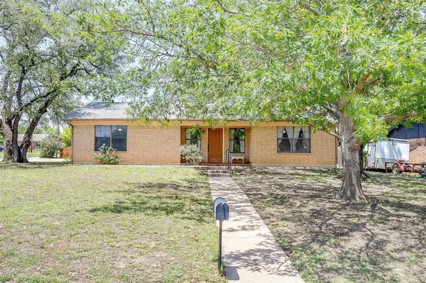 801 E 3rd Street, Weatherford, TX 76086