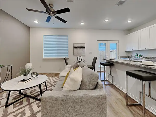 1601-1602 Boxwood Lane, Forest Hill, TX 76140