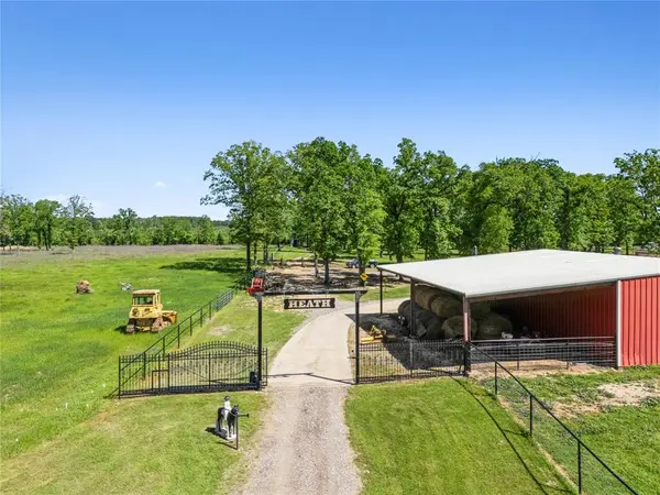 6670 (a) N Lakeshore Drive, Shreveport, LA 71107