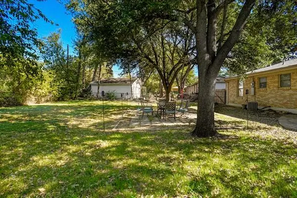 341 Hurst Drive, Bedford, TX 76022