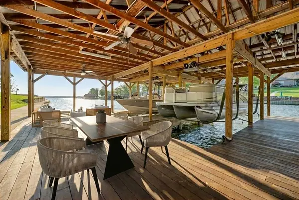 5581 Nancy Circle, Chandler, TX 75758