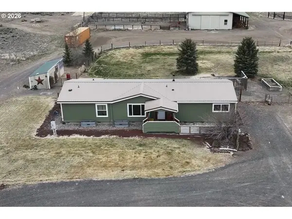 87479 N STAR LN, Christmas Valley, OR 97641