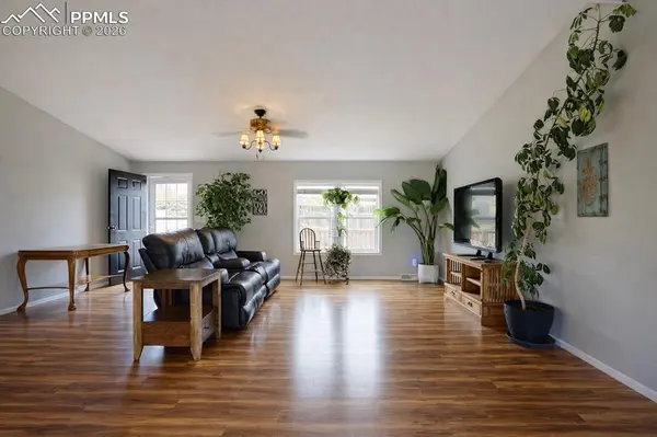 902 Willis AVE, La Veta, CO 81055