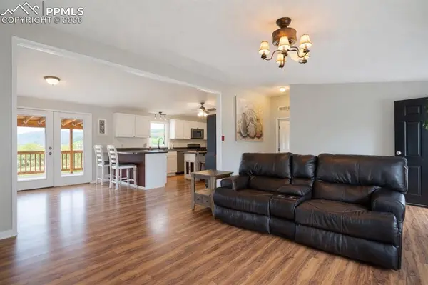 902 Willis AVE, La Veta, CO 81055