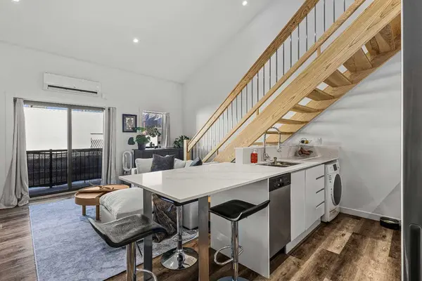 1 INDUSTRIAL PL #212B, Canmore, AB T1W1Y1