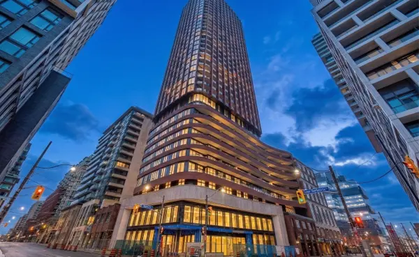 180 Front ST E #1111, Toronto C08, ON M5A 0A9