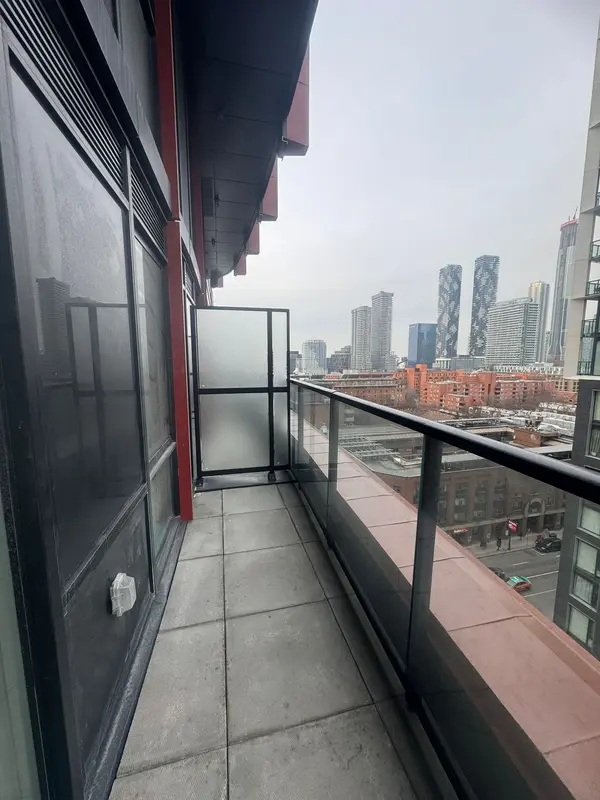 180 Front ST E #1111, Toronto C08, ON M5A 0A9