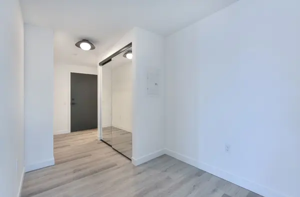 1635 Military TRL #701, Toronto E10, ON M1C 1B2