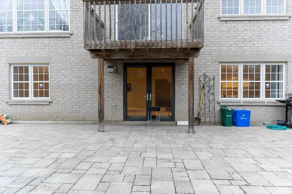 48 Sir Stevens DR #Bsmt, Vaughan, ON L6A 0Z7