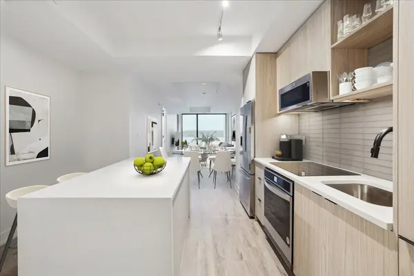 185 Dunlop ST E #803, Barrie, ON L4M 0M7