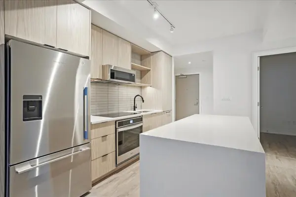 185 Dunlop ST E #803, Barrie, ON L4M 0M7