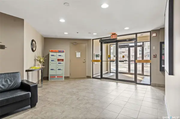 510 5th AVENUE #902, Saskatoon, SK S7S 2R2