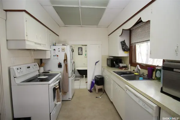 512 1st STREET W, Shaunavon, SK S0N 2M0