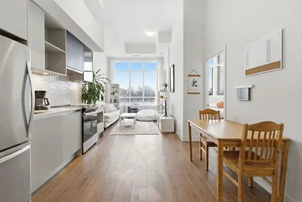 395 Dundas ST W #117, Oakville, ON L6M 5R8