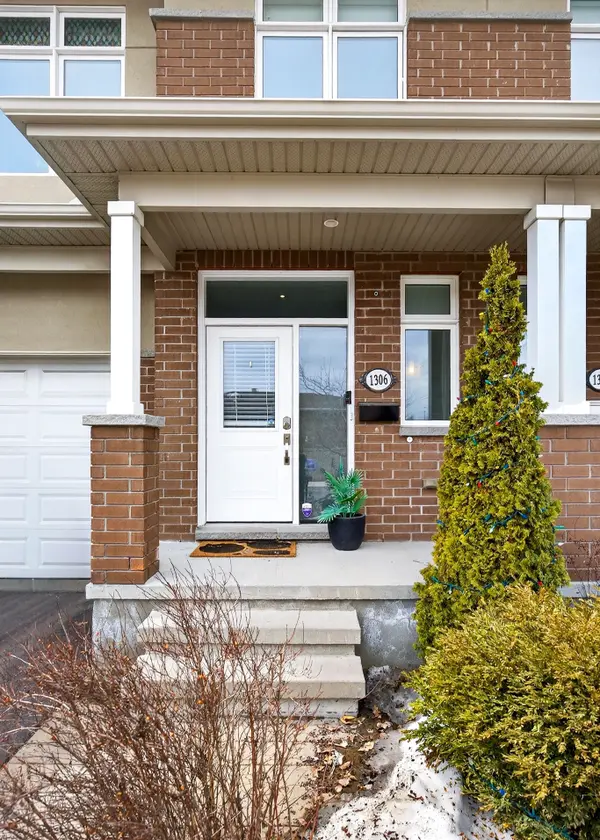 1306 Avenue P AVE, Alta Vista And Area, ON K1G 0B3