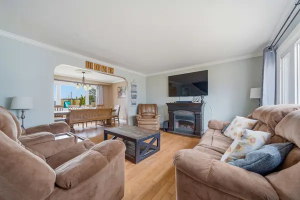 10 Valleyview CRES, Belleville, ON K8P 3G1