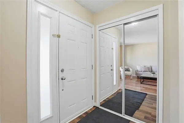 94 WENDOVER DR, Hamilton, ON L9C 5X5