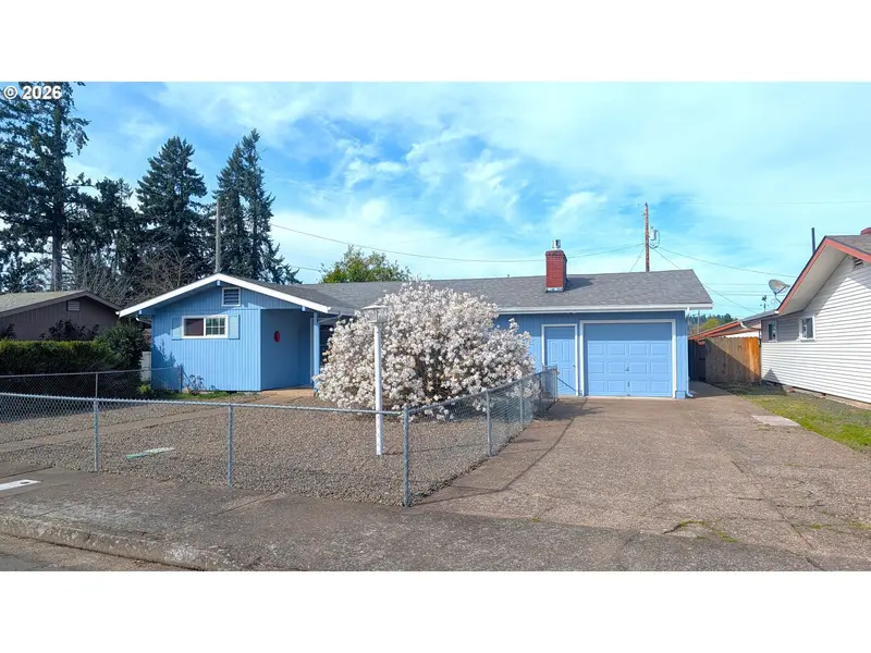 1050 E JACKSON AVE, Cottage Grove, OR 97424