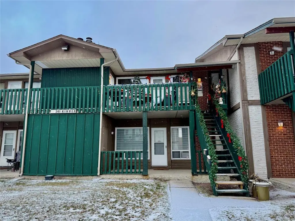 241 Kinver AVE, Winnipeg, MB R2R 1G6