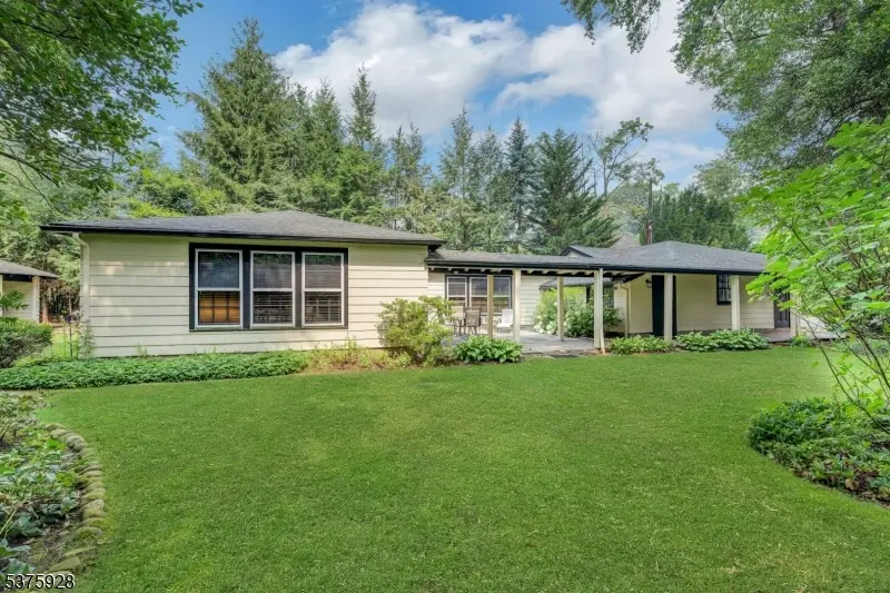 82 Winsor Pl, Glen Ridge Boro Twp., NJ 07028