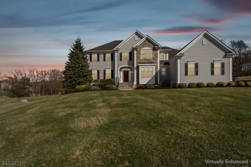 18 Laurel Ct, Branchburg Twp., NJ 08876