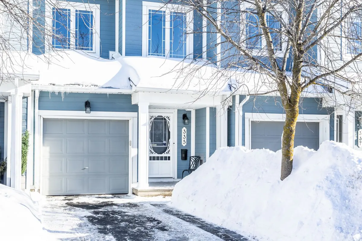 335 Hillsboro Private #106, Kanata, ON K2M 3B2