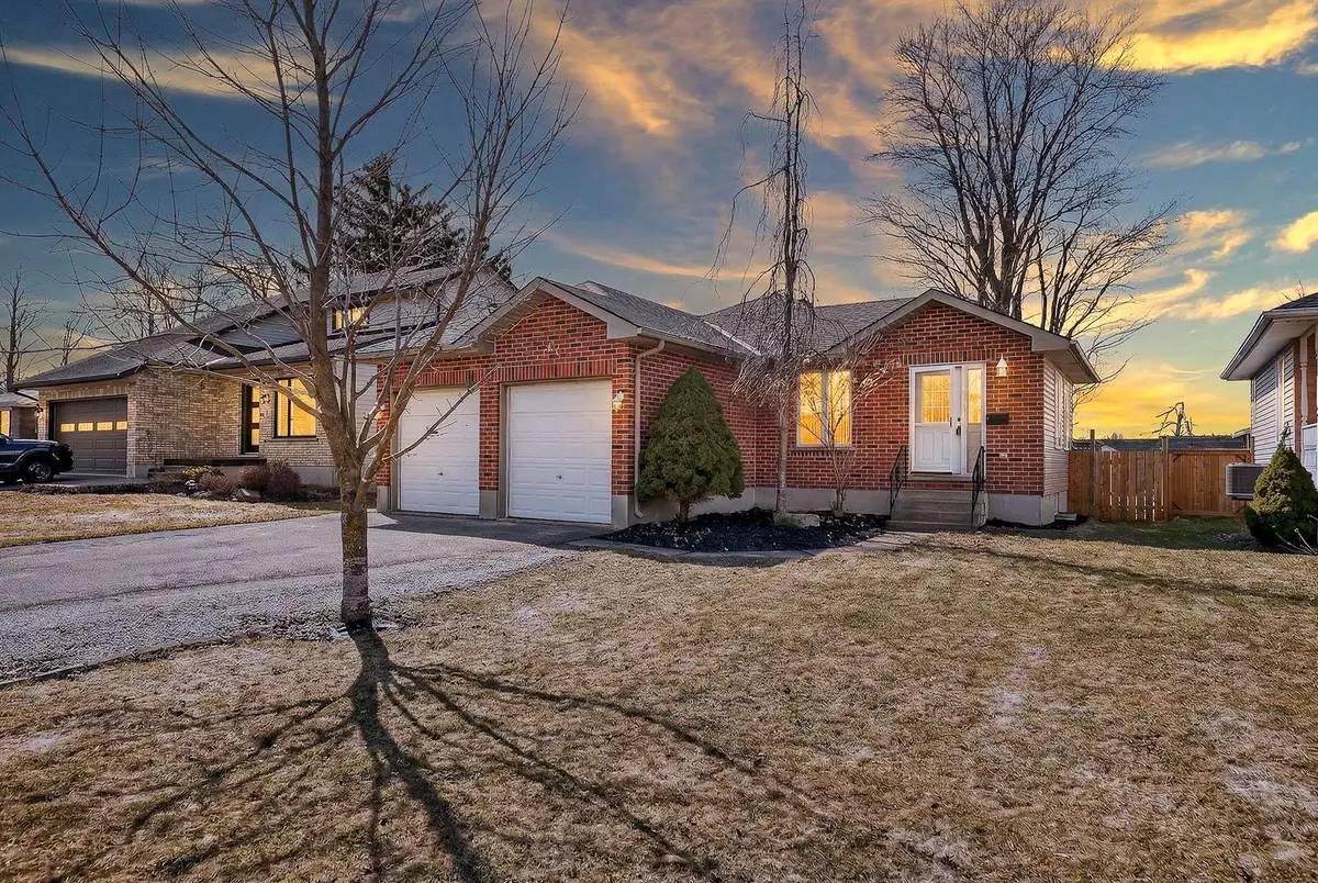 42 Eleanor ST, West Perth, ON N0K 1N0