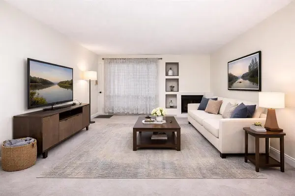 241 Kinver AVE, Winnipeg, MB R2R 1G6