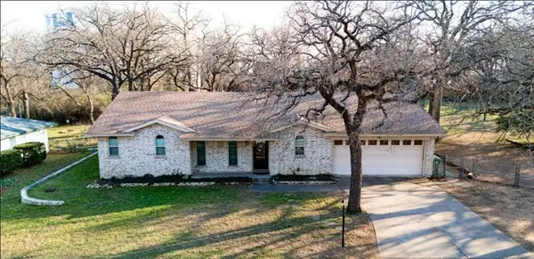 7804 Owen Drive,  North Richland Hills,  TX 76180