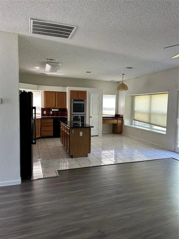 2036 Frontier Trail, Lewisville, TX 75067