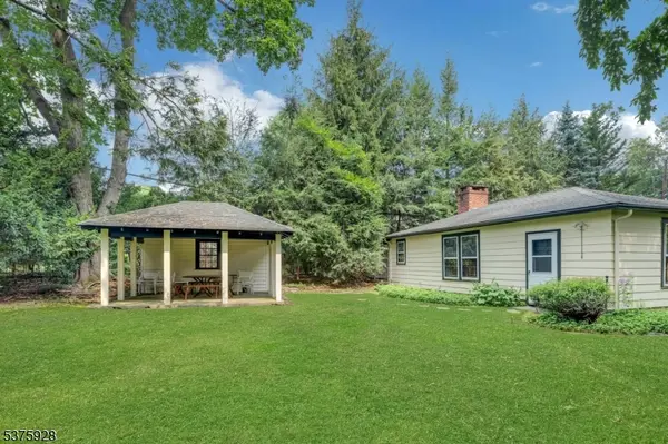 82 Winsor Pl, Glen Ridge Boro Twp., NJ 07028