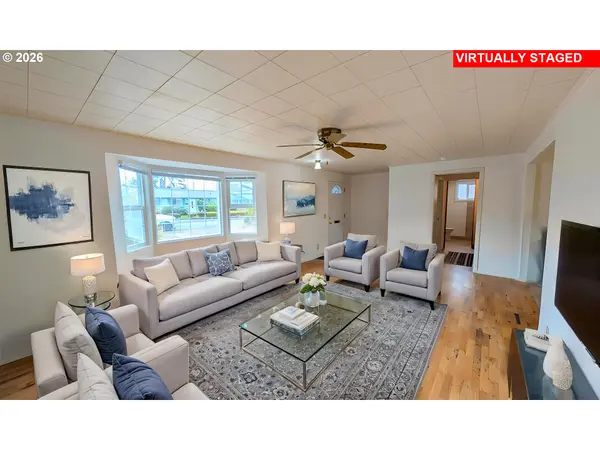 1050 E JACKSON AVE, Cottage Grove, OR 97424