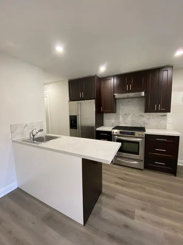 239 Main ST #4, King, ON L0G 1T0