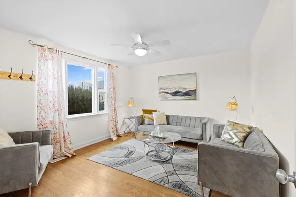 2463 Camilla RD, Mississauga, ON L5A 2K4