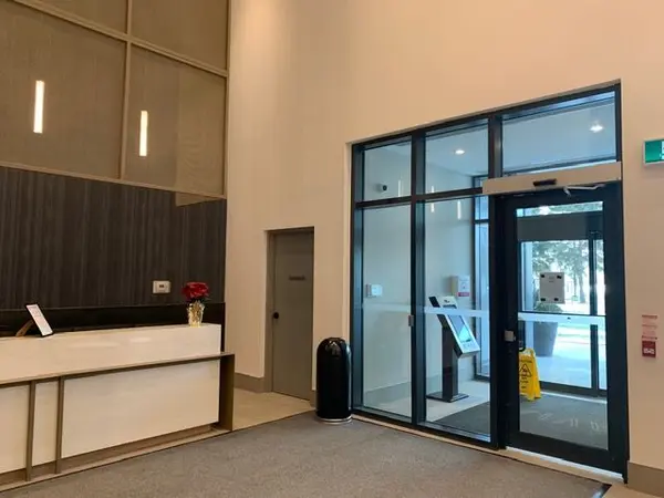 430 Square One DR #PH 05, Mississauga, ON L5B 0R6