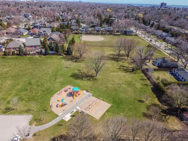 310 Tuck DR, Burlington, ON L7L 2R1