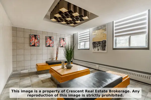 9 Four Winds DR SW #710, Toronto W05, ON M3J 2S8