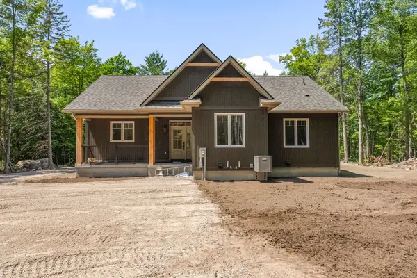 747 Lakewoods DR, Madawaska Valley, ON K0J 1B0