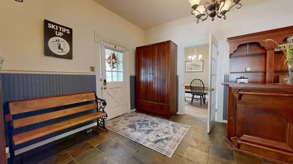 103 Bruce ST S, Blue Mountains, ON N0H 2P0