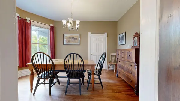 103 Bruce ST S, Blue Mountains, ON N0H 2P0