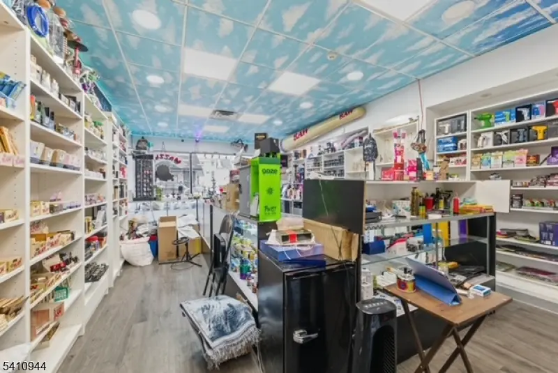 754 Van Houten, Clifton City, NJ 07013