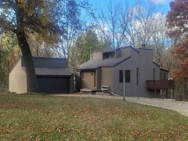 2 Sylvan Court, Galena, IL 61036