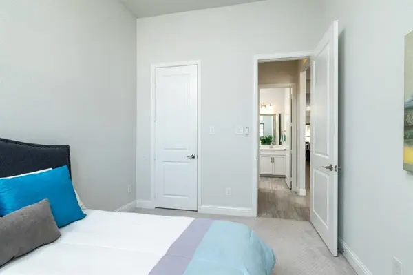 7613 Newtown, The Colony, TX 75056