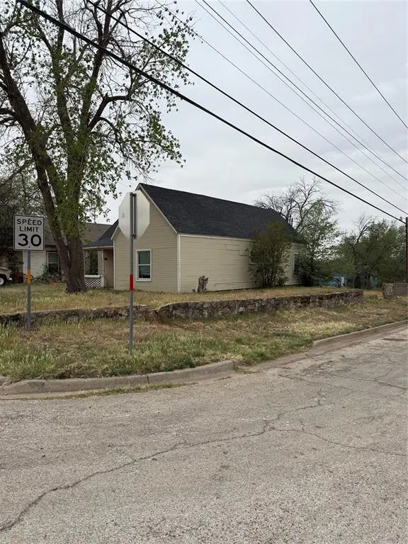 911 Elm Street, Sweetwater, TX 79556