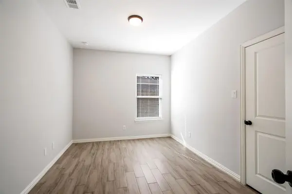 3505 Wood Oak Drive, Balch Springs, TX 75180