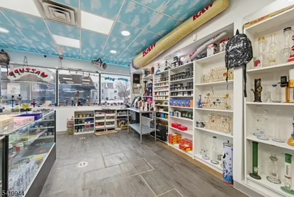 754 Van Houten, Clifton City, NJ 07013